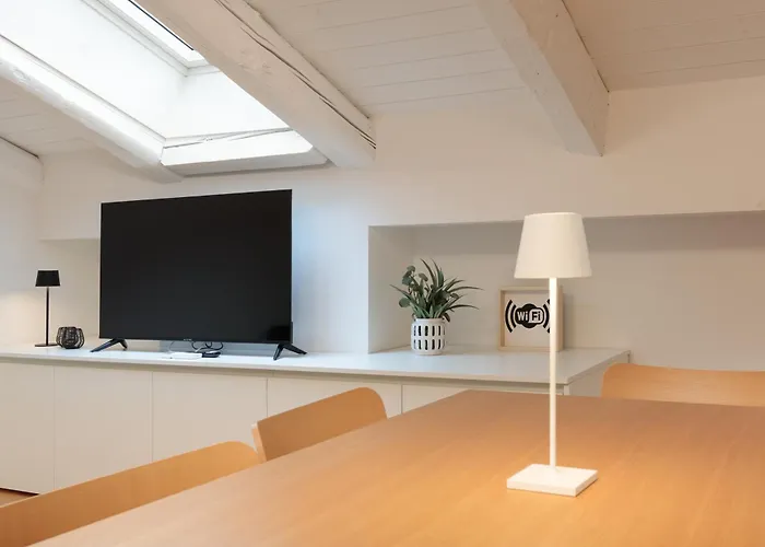 Apartman Homey I The Five *