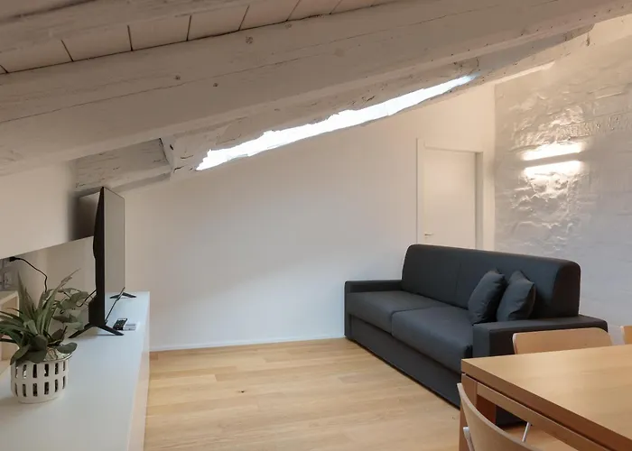 Homey I The Five * Trieszt