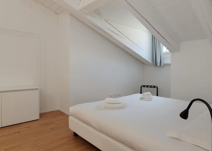 Homey I The Five Apartman